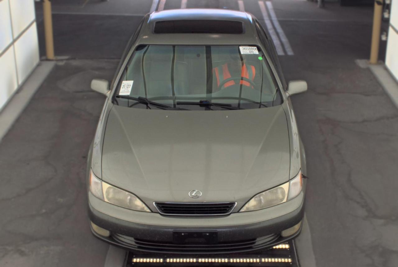 Lexus ES 300 Luxury Sport Sdn  1998