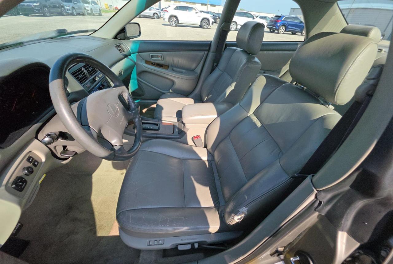 Lexus ES 300 Luxury Sport Sdn  1998