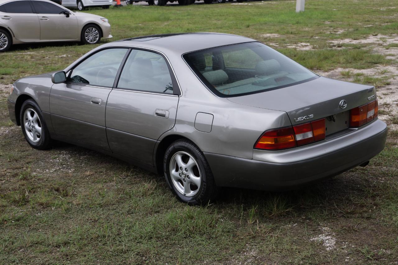 Lexus ES 300 Luxury Sport Sdn  1998