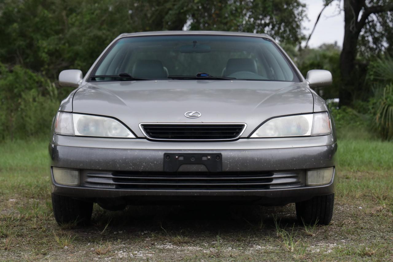 Lexus ES 300 Luxury Sport Sdn  1998