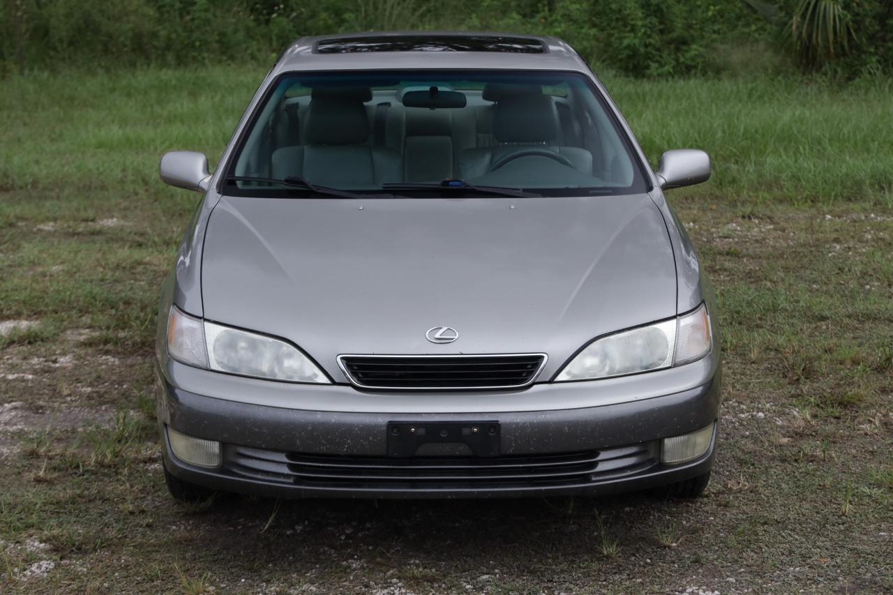 Lexus ES 300 Luxury Sport Sdn  1998
