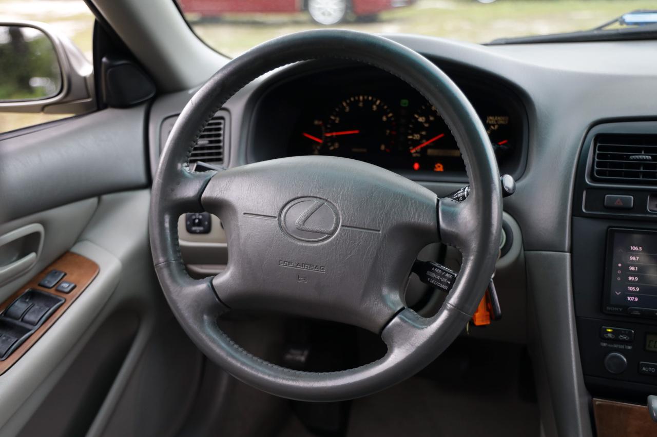 Lexus ES 300 Luxury Sport Sdn  1998