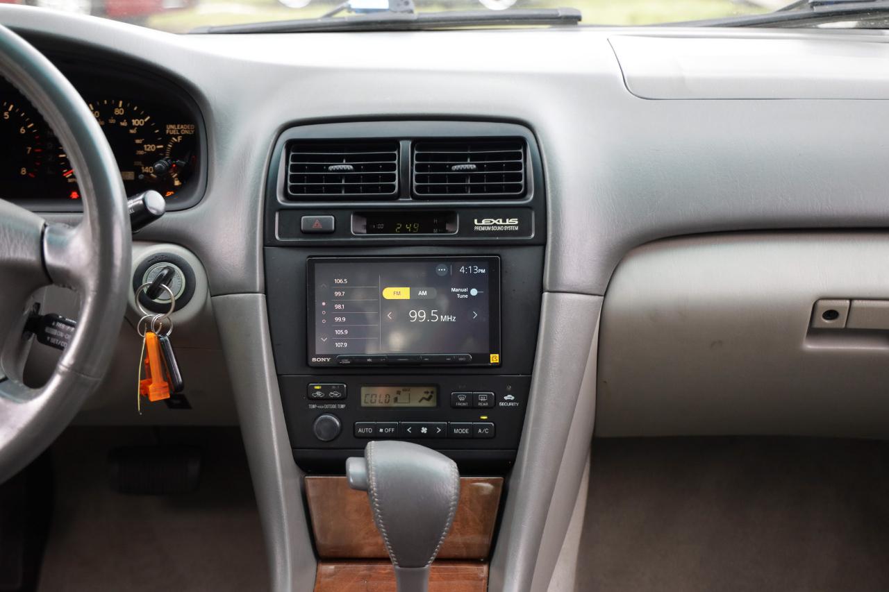 Lexus ES 300 Luxury Sport Sdn  1998