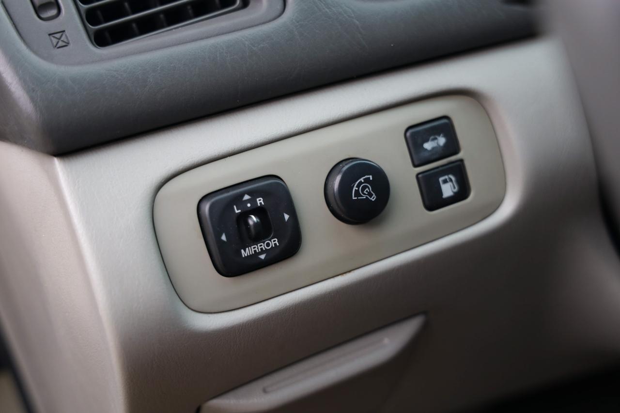Lexus ES 300 Luxury Sport Sdn  1998