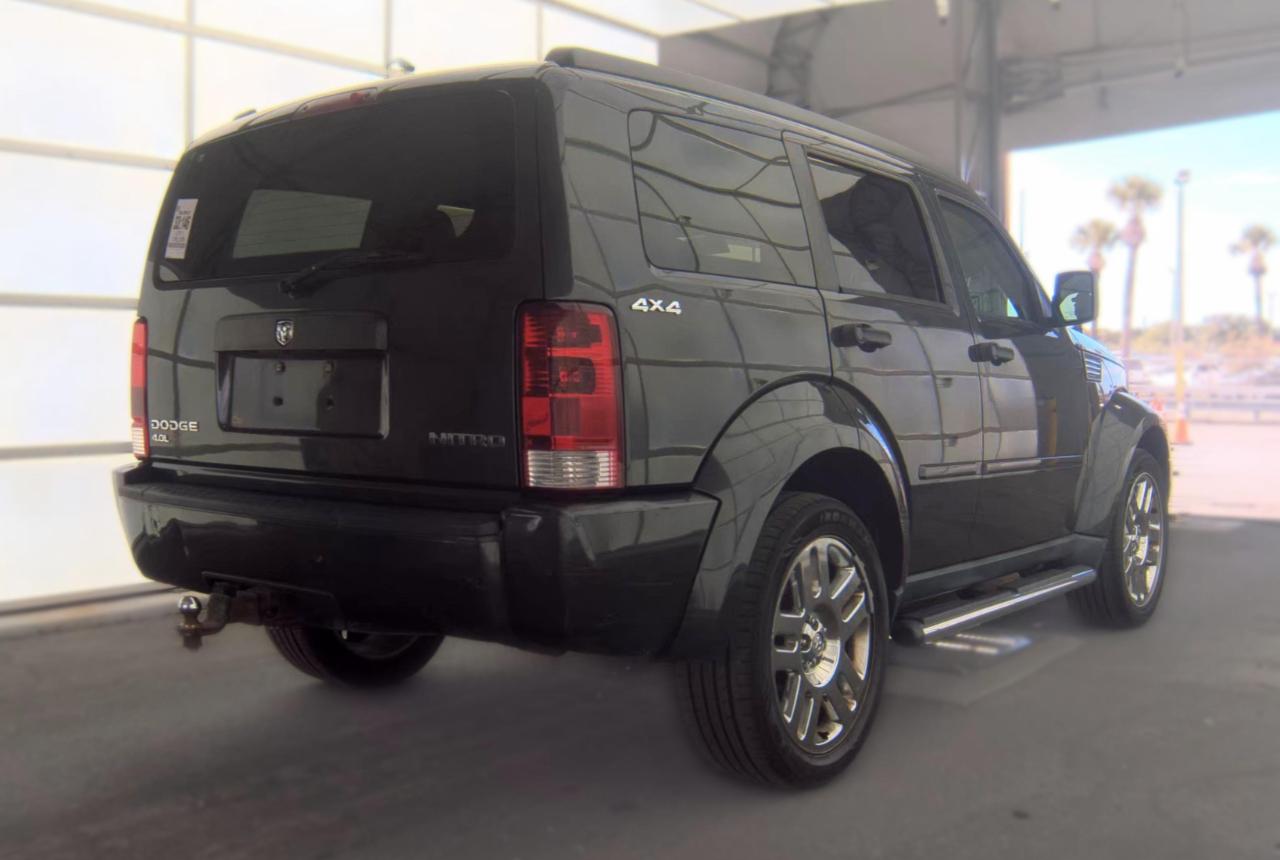 Dodge Nitro  2011