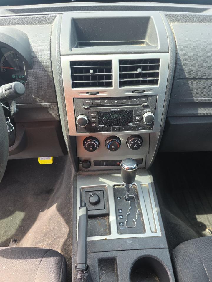 Dodge Nitro  2011