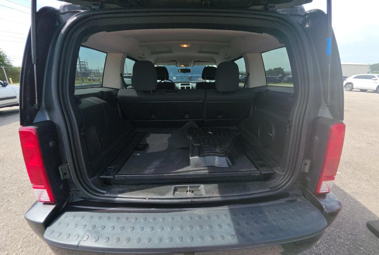 Dodge Nitro  2011