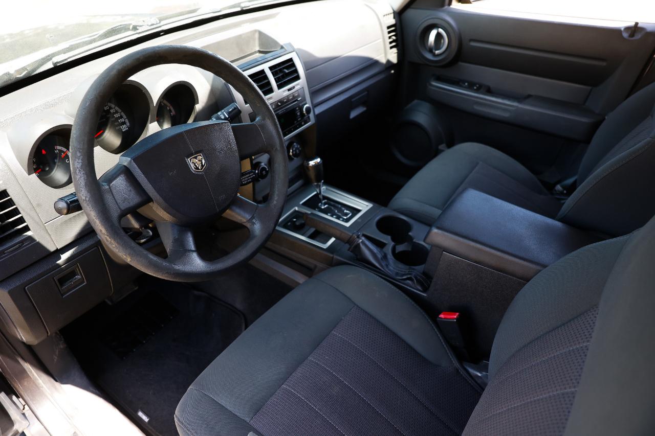 Dodge Nitro  2011