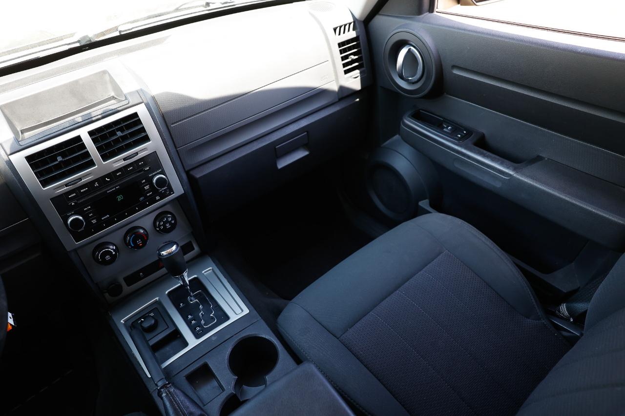Dodge Nitro  2011