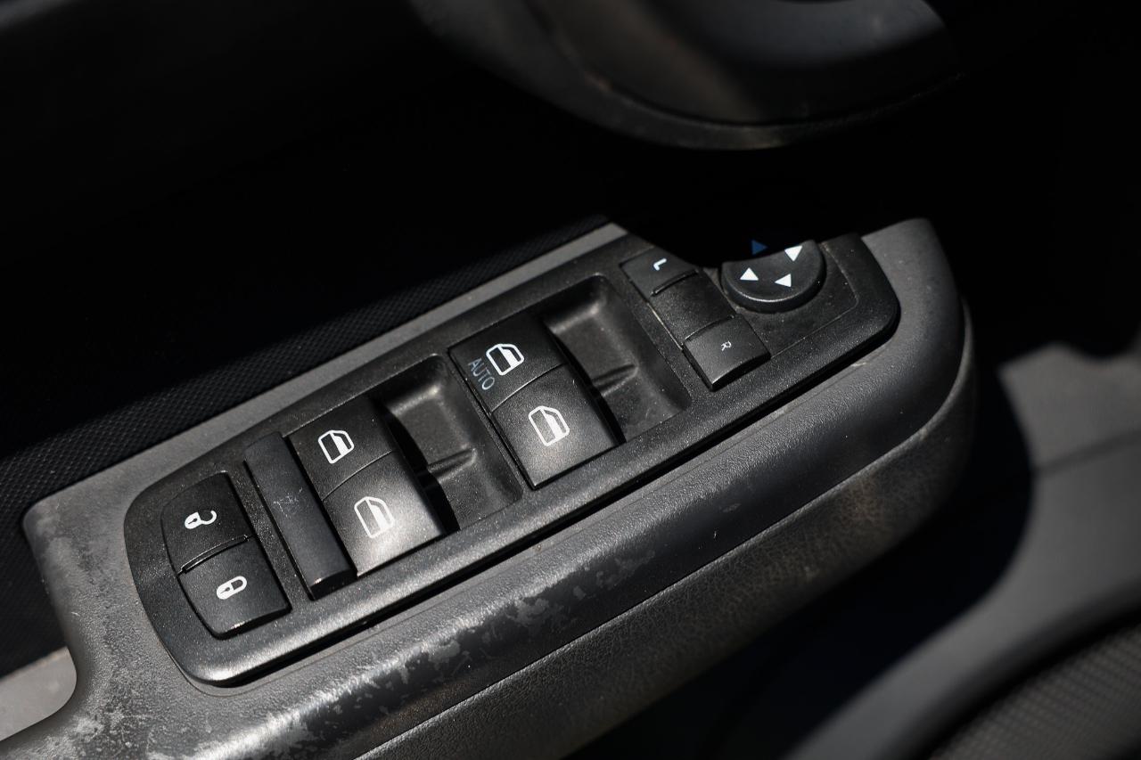 Dodge Nitro  2011