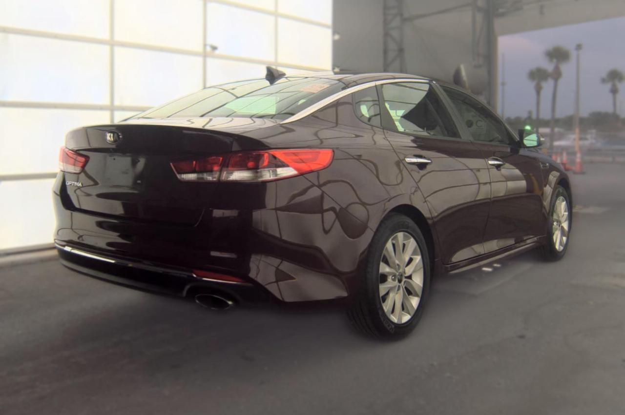 Kia Optima  2017