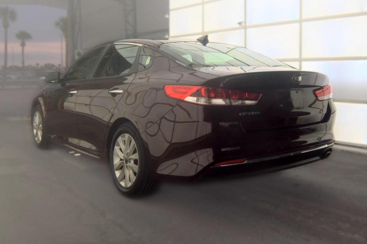 Kia Optima  2017