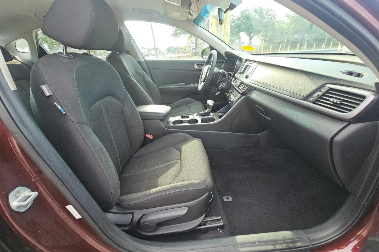 Kia Optima  2017