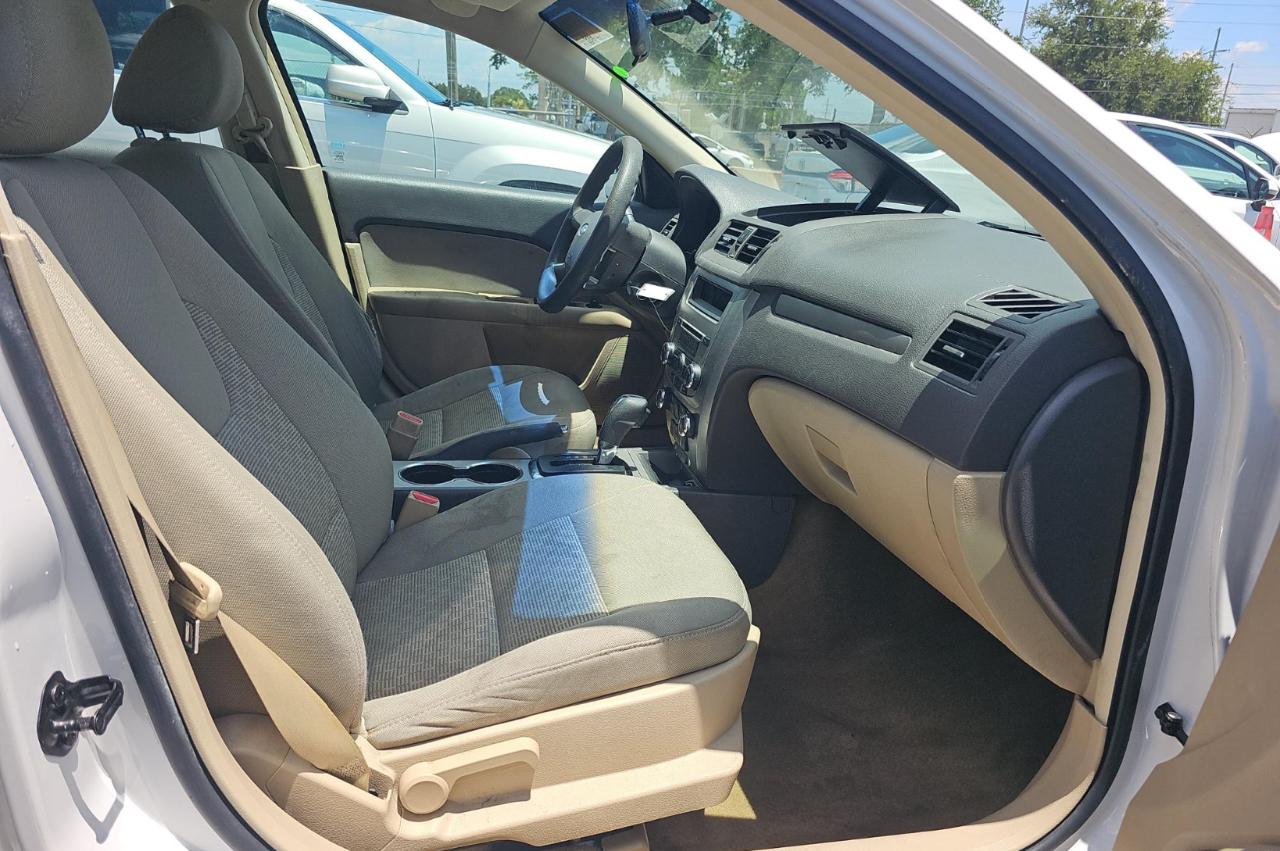 Ford Fusion  2011