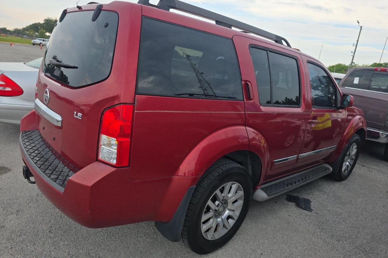 Nissan Pathfinder  2009