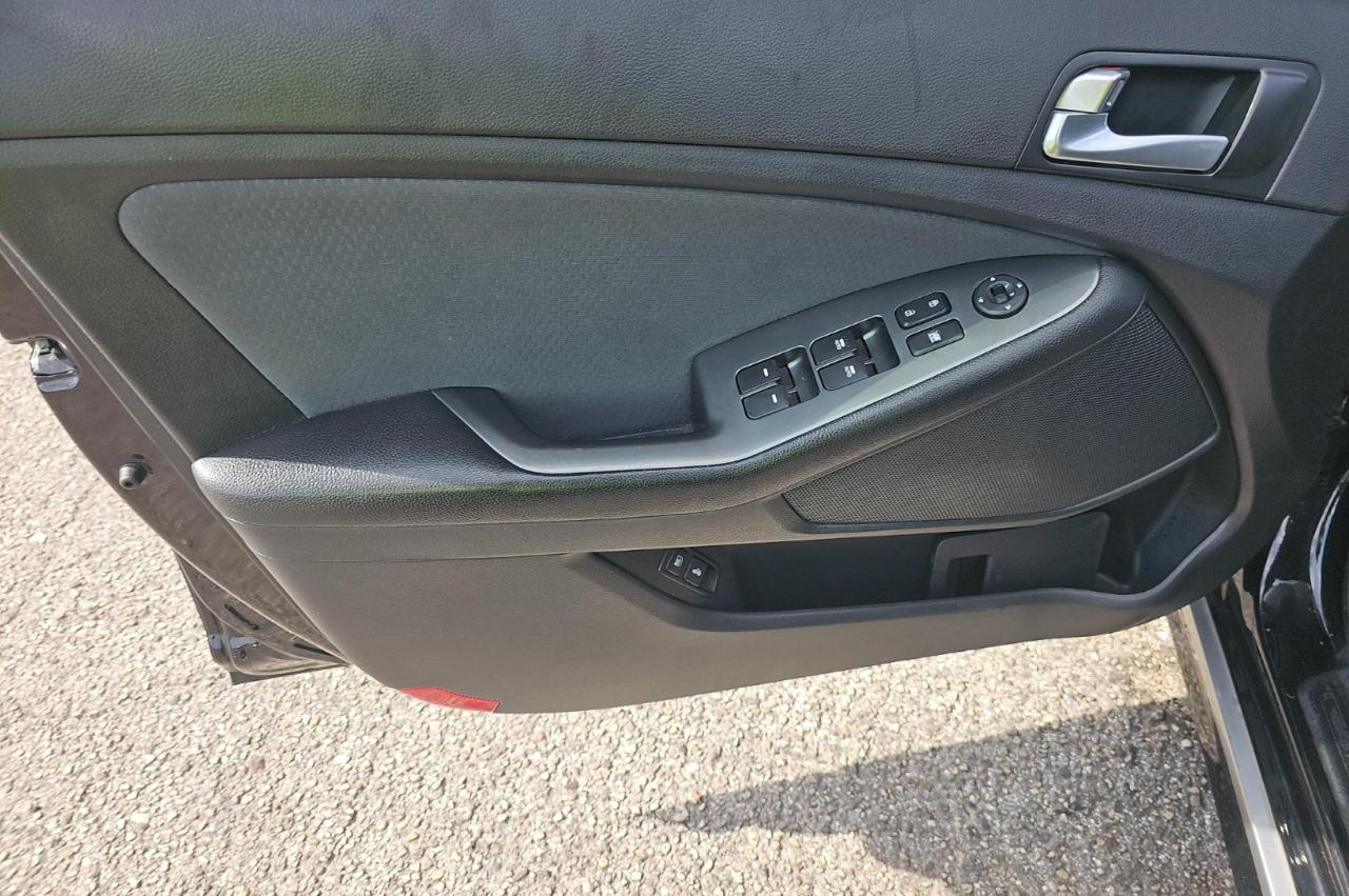 Kia Optima Hybrid  2015