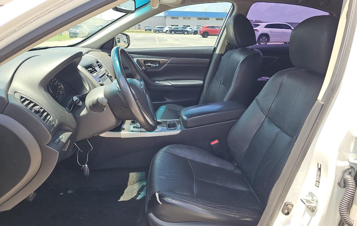 Nissan Altima  2015
