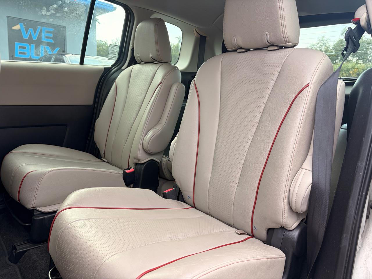 Mazda MAZDA5  2012
