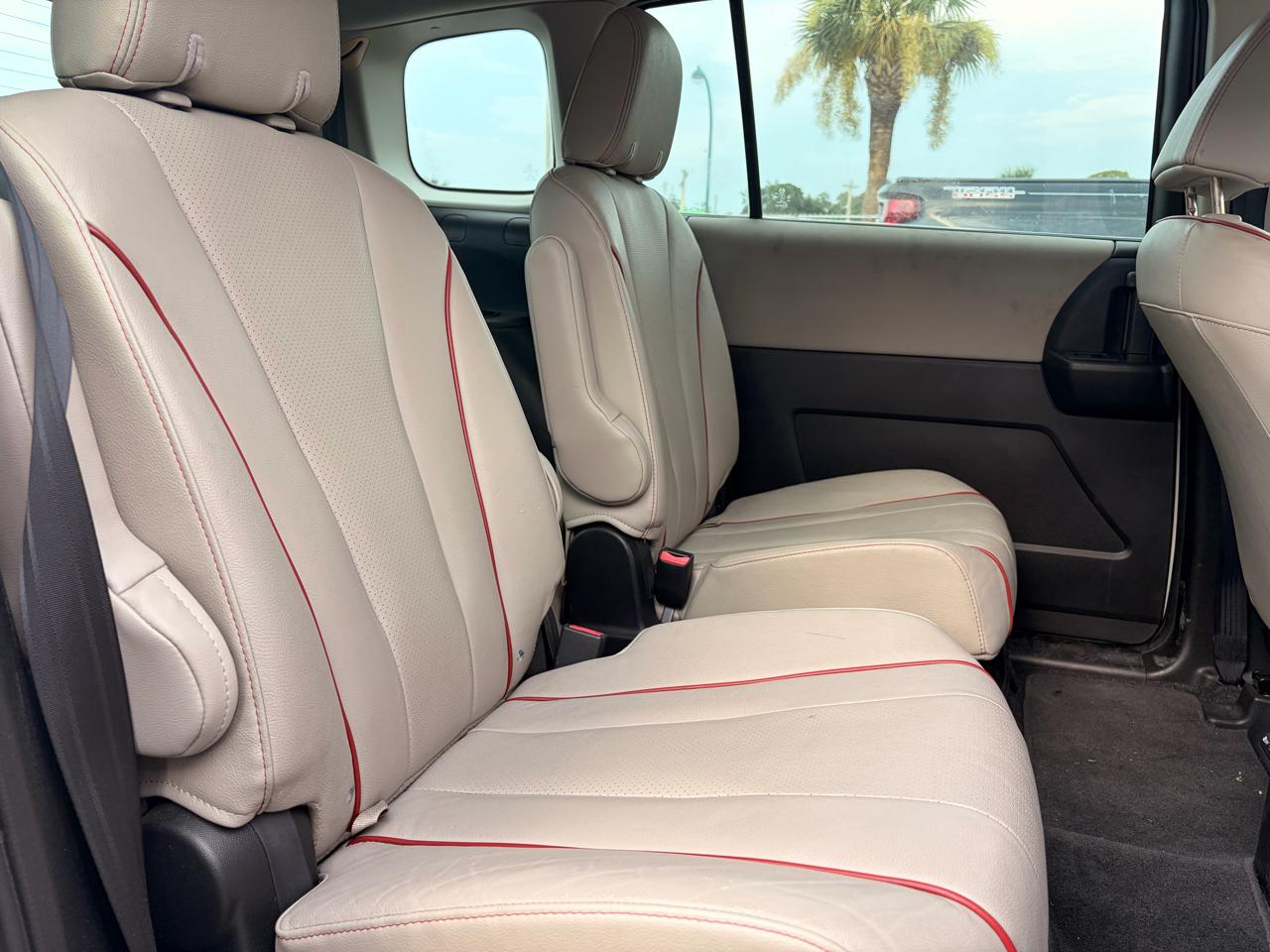 Mazda MAZDA5  2012