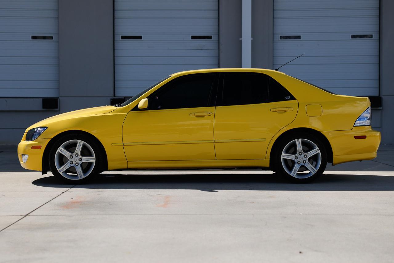 Lexus IS 300  2001