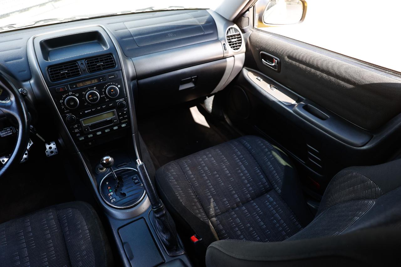 Lexus IS 300  2001