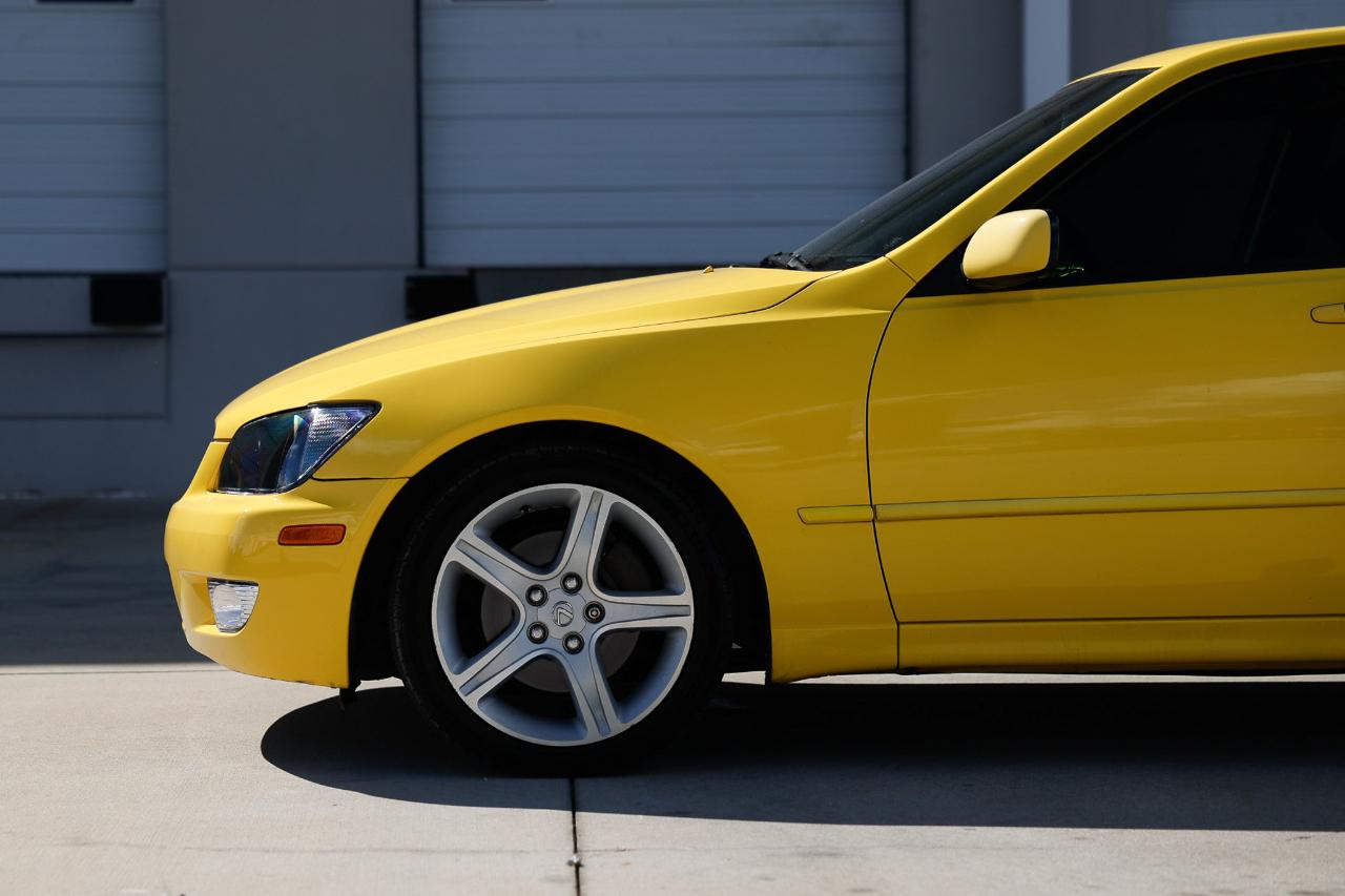 Lexus IS 300  2001