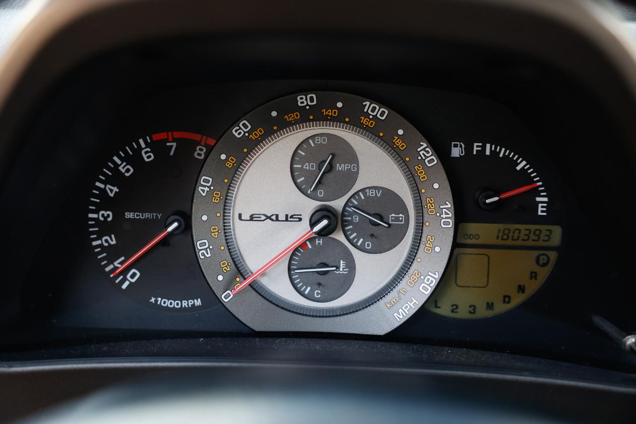 Lexus IS 300  2001