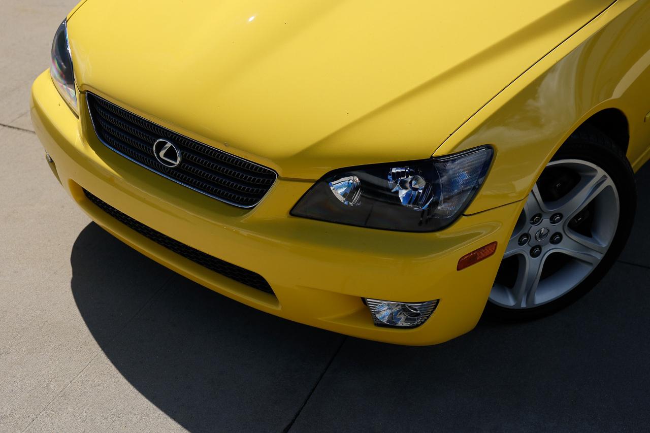 Lexus IS 300  2001