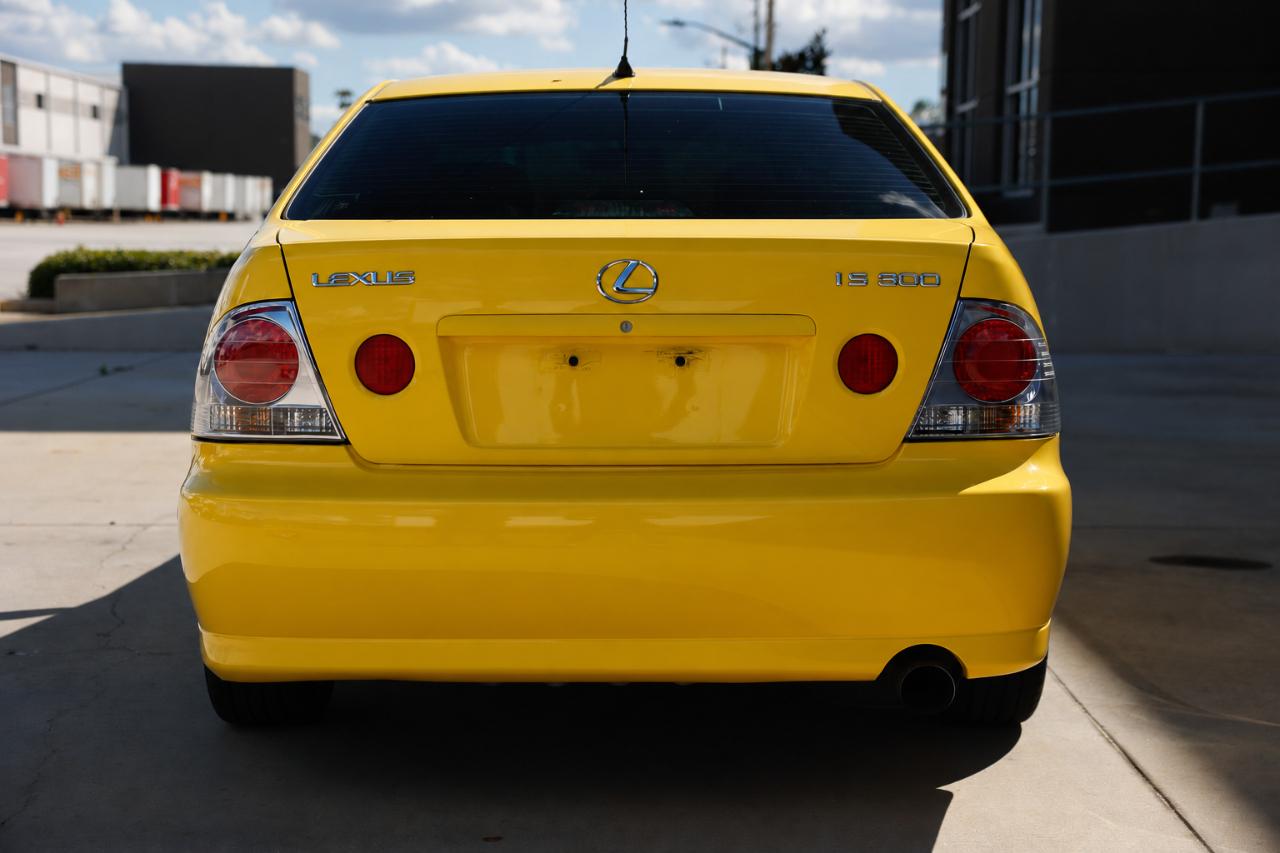 Lexus IS 300  2001