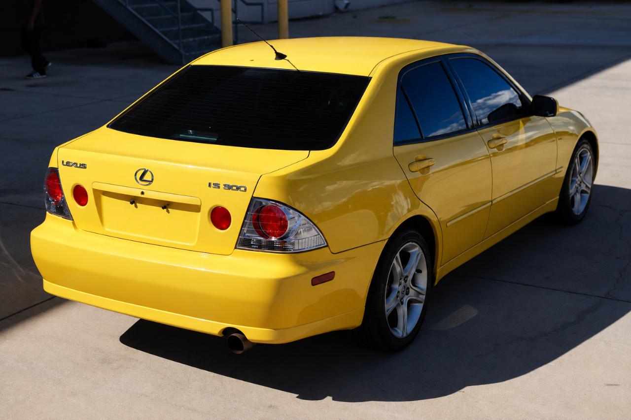 Lexus IS 300  2001