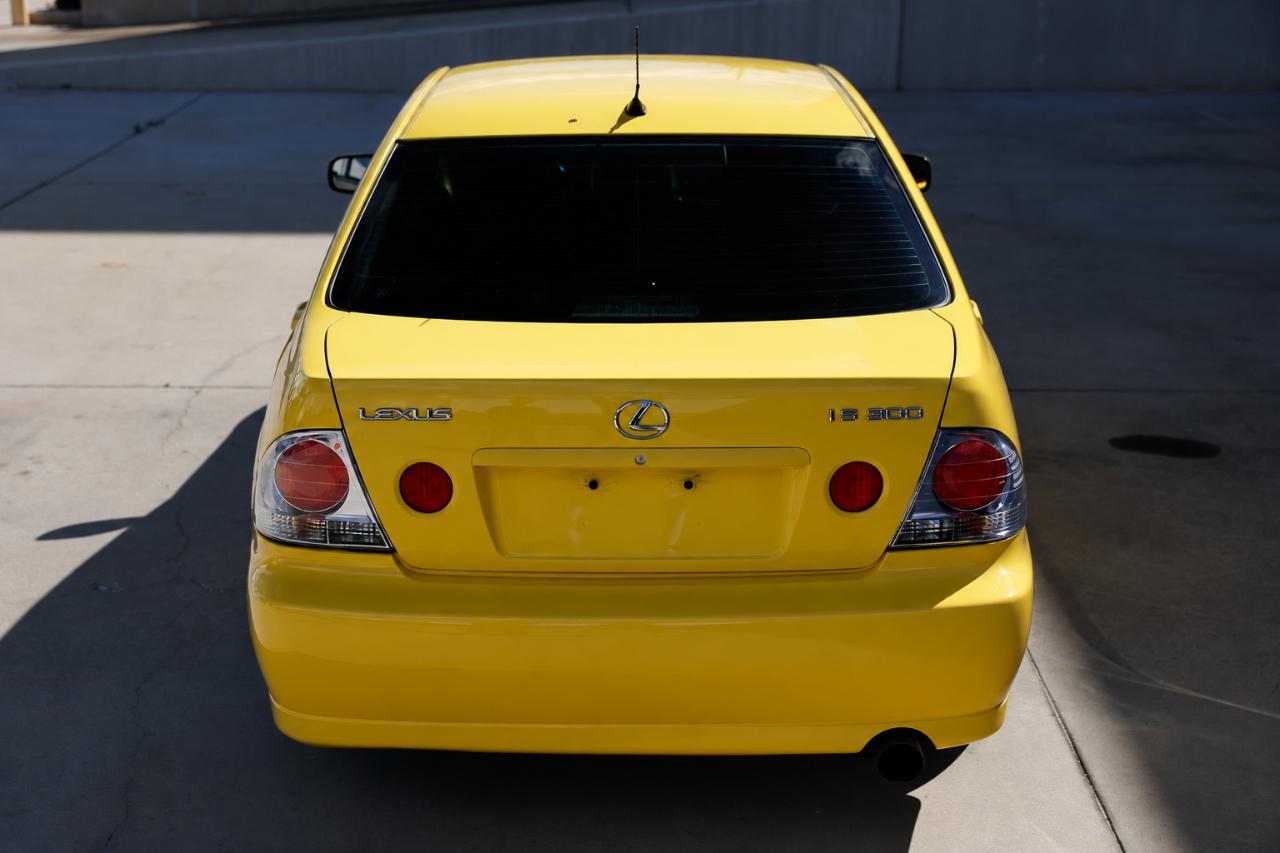 Lexus IS 300  2001