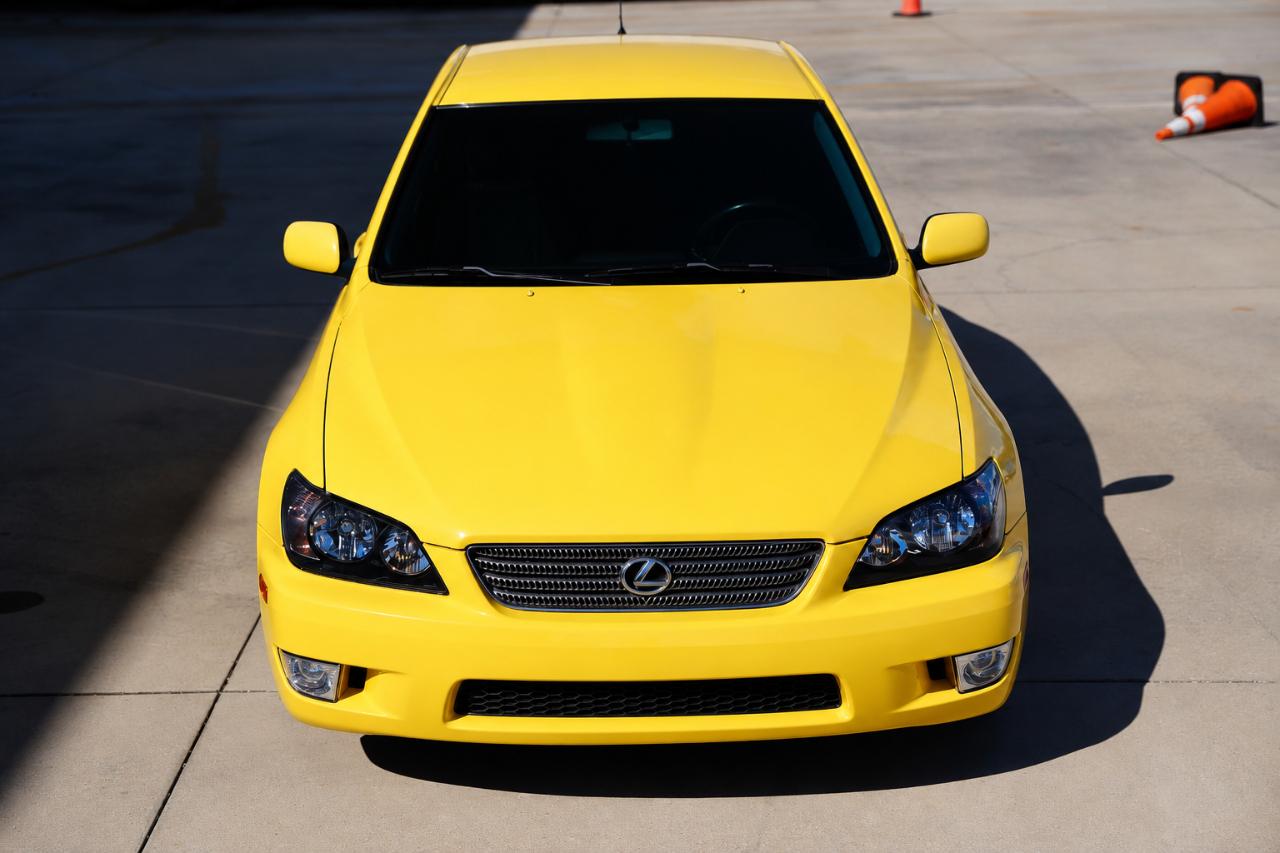 Lexus IS 300  2001