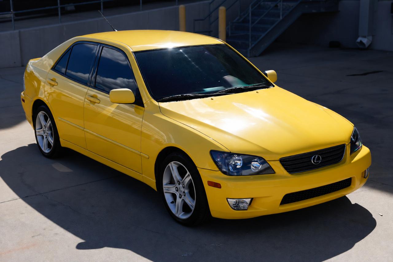 Lexus IS 300  2001