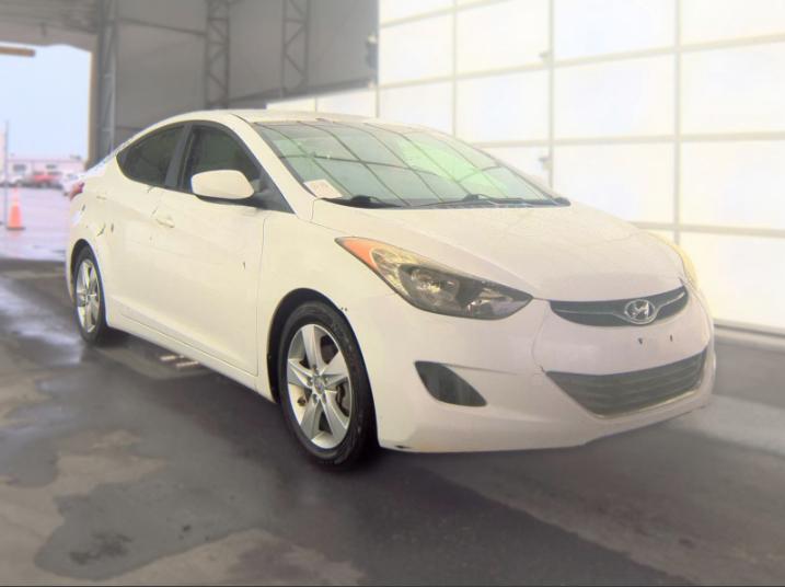 Hyundai Elantra  2013