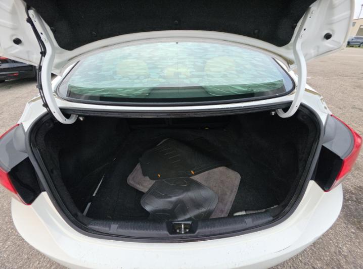 Hyundai Elantra  2013