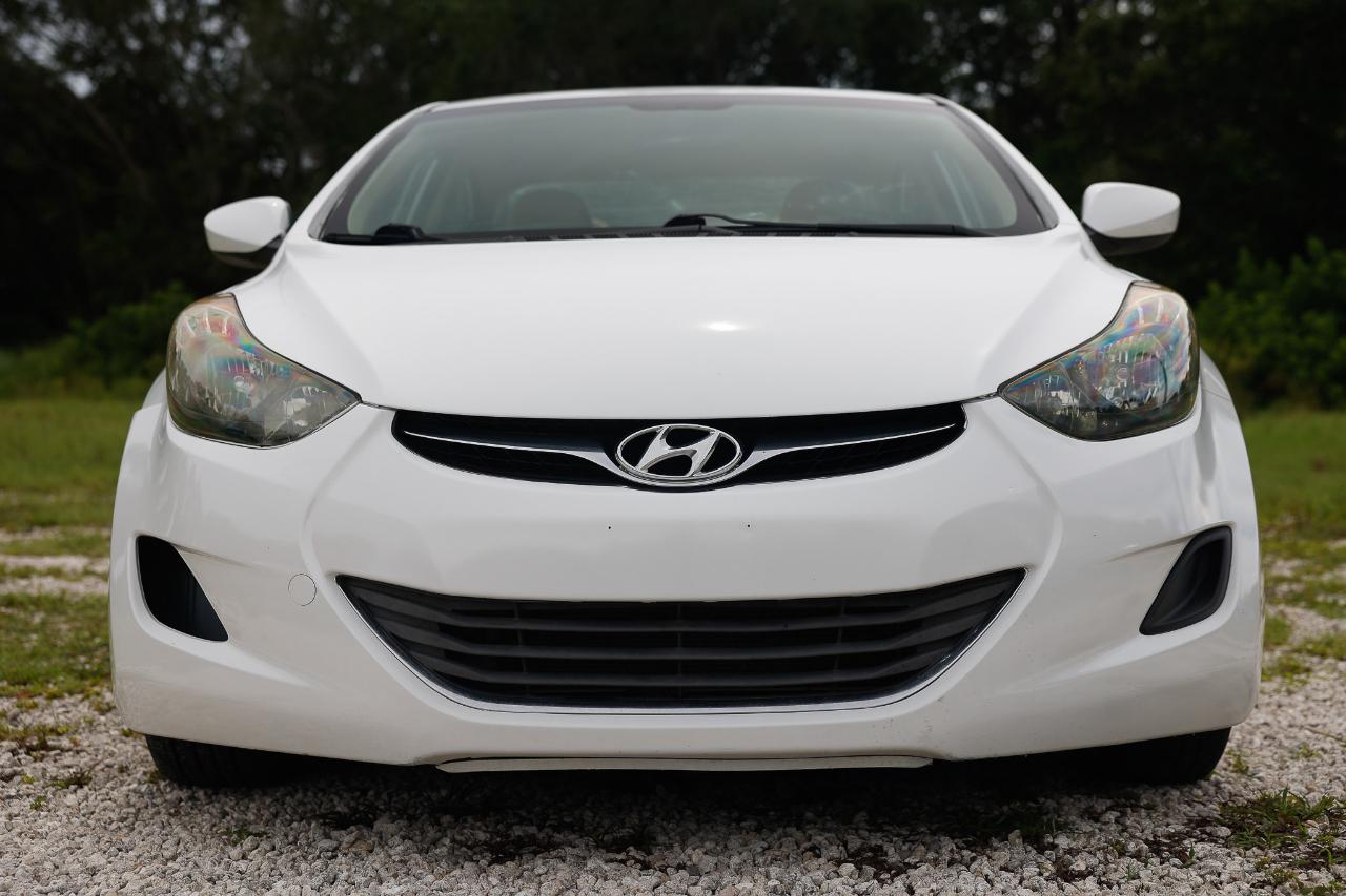Hyundai Elantra  2013