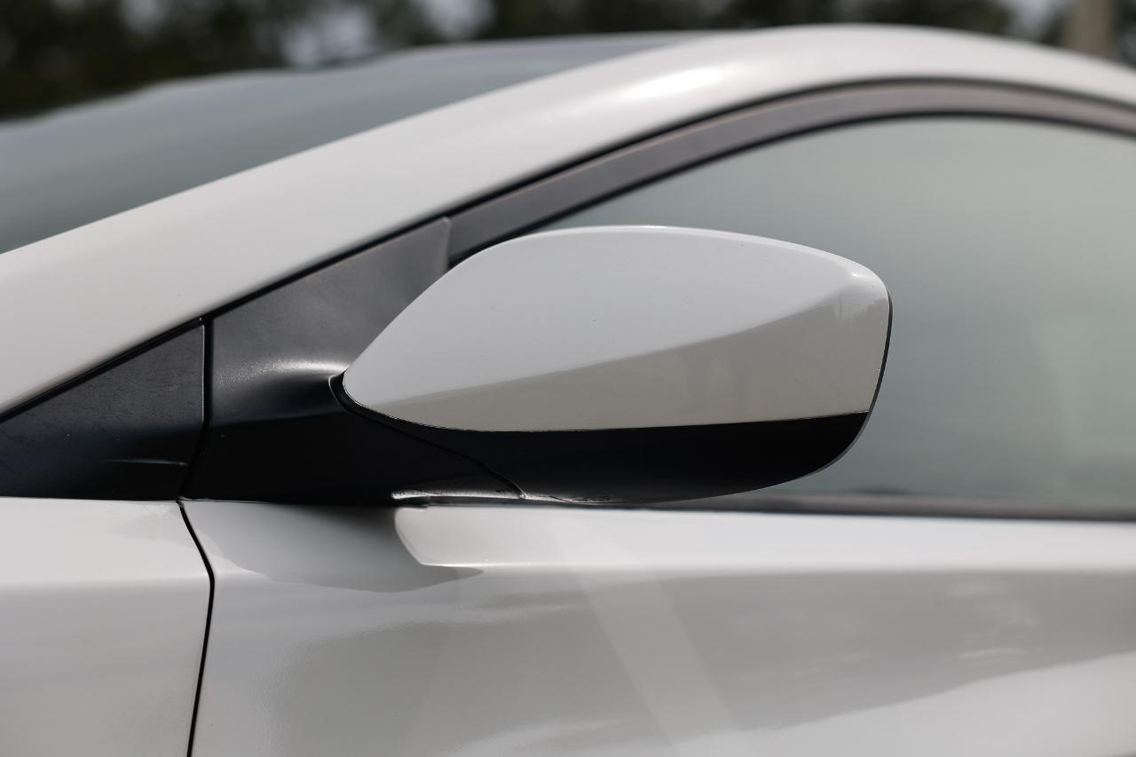Hyundai Elantra  2013