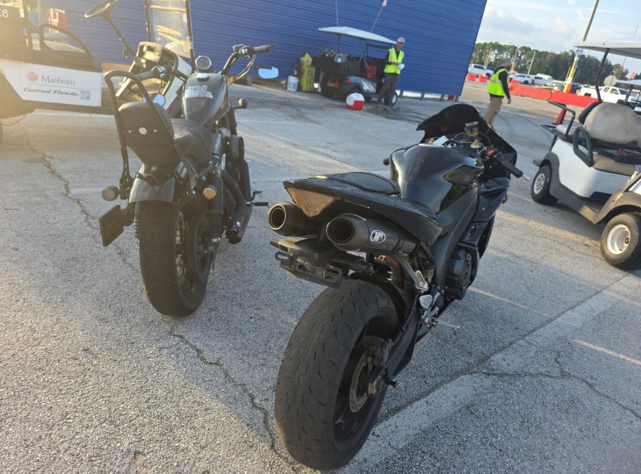 Yamaha YZF-R1  2004