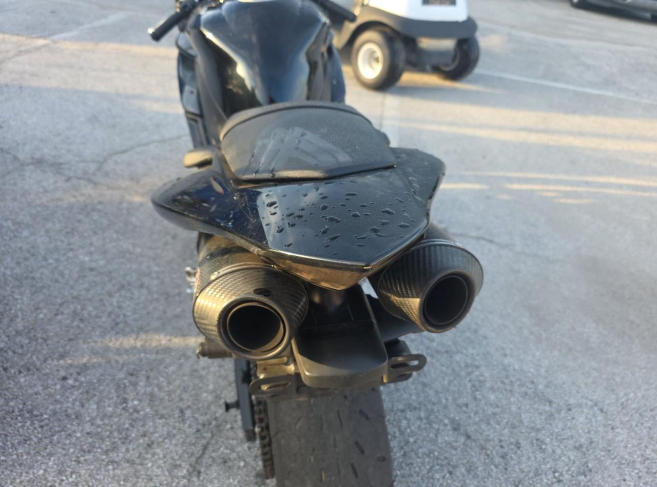 Yamaha YZF-R1  2004