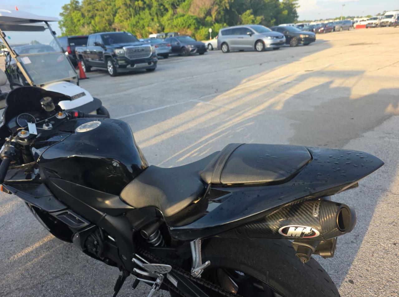 Yamaha YZF-R1  2004
