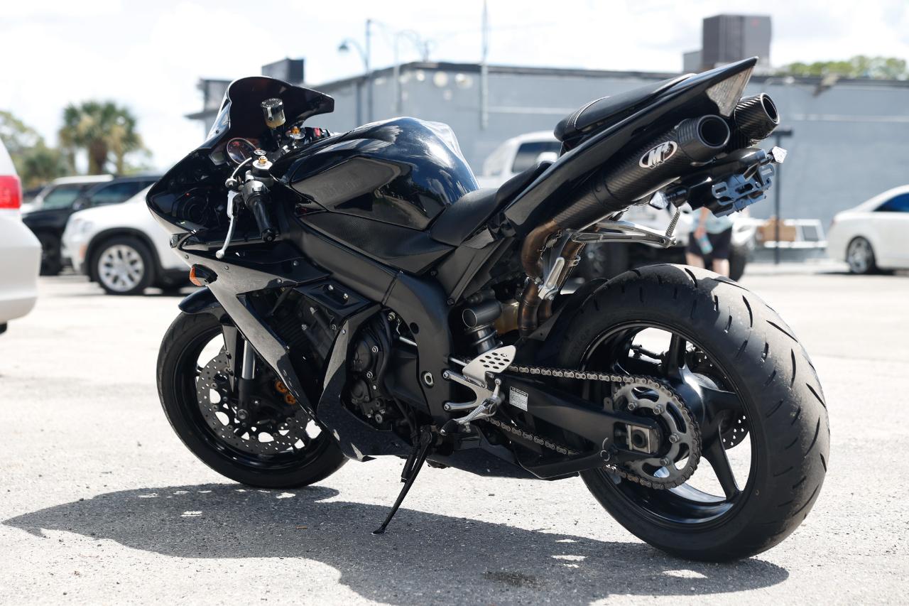 Yamaha YZF-R1  2004