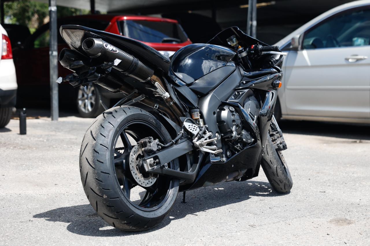 Yamaha YZF-R1  2004