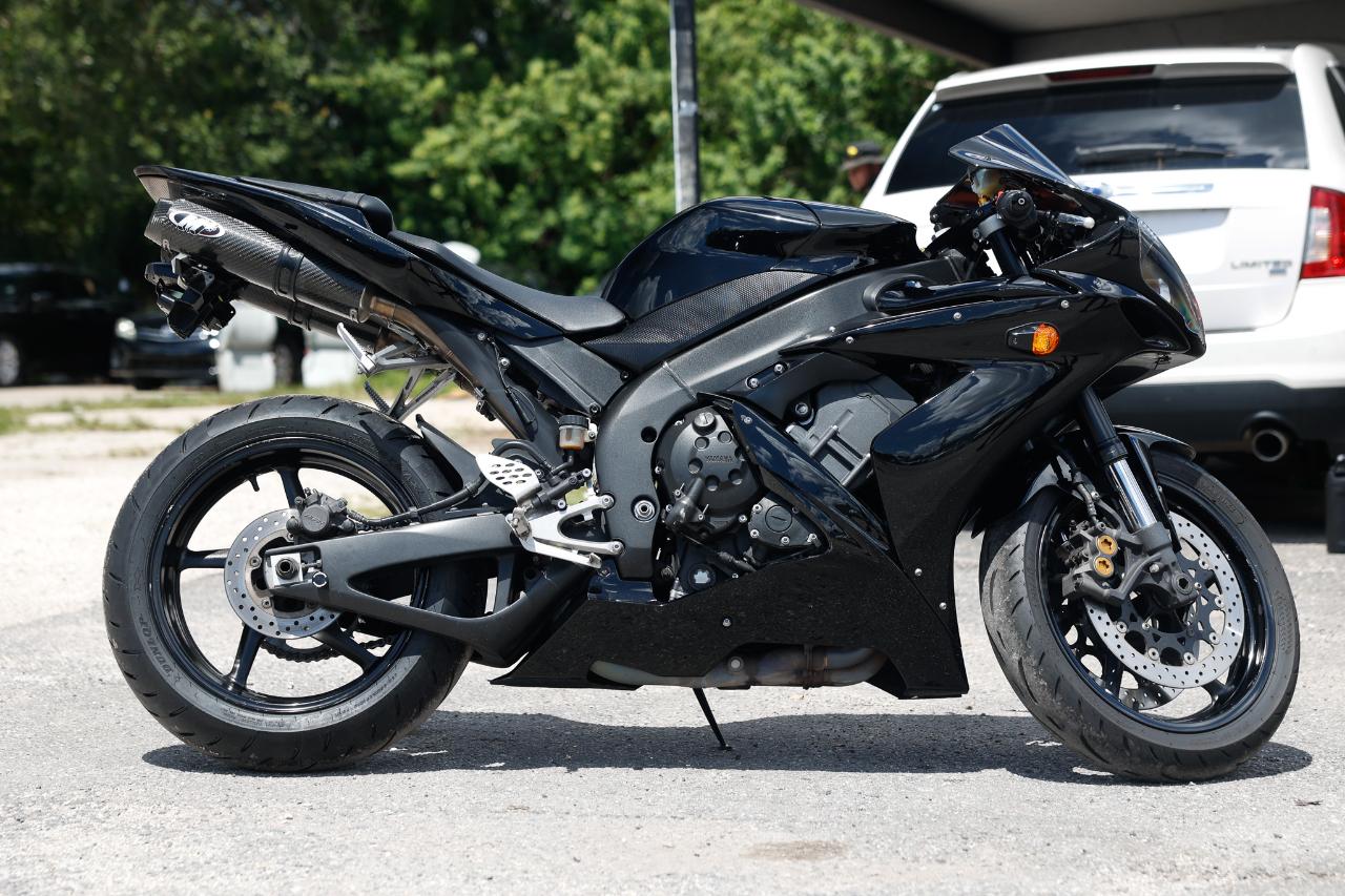 Yamaha YZF-R1  2004