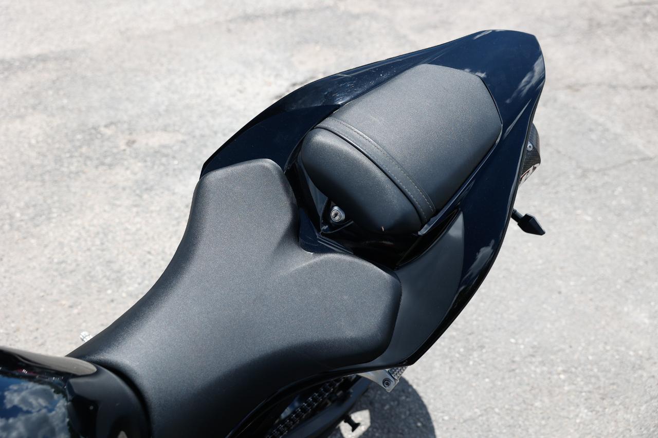 Yamaha YZF-R1  2004