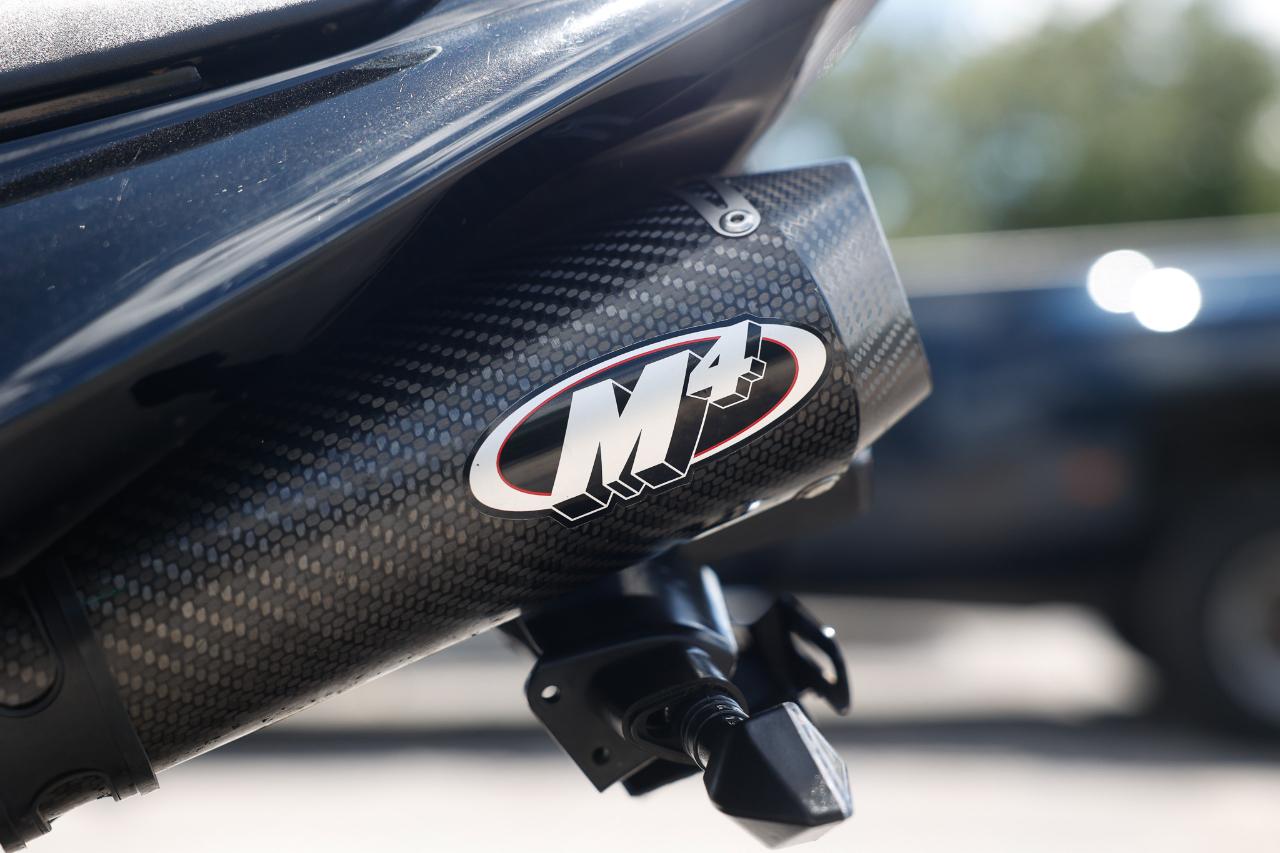 Yamaha YZF-R1  2004