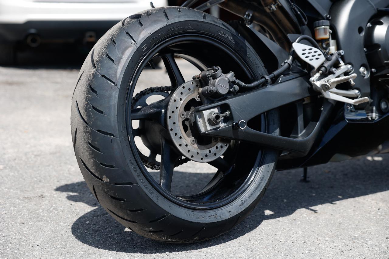 Yamaha YZF-R1  2004