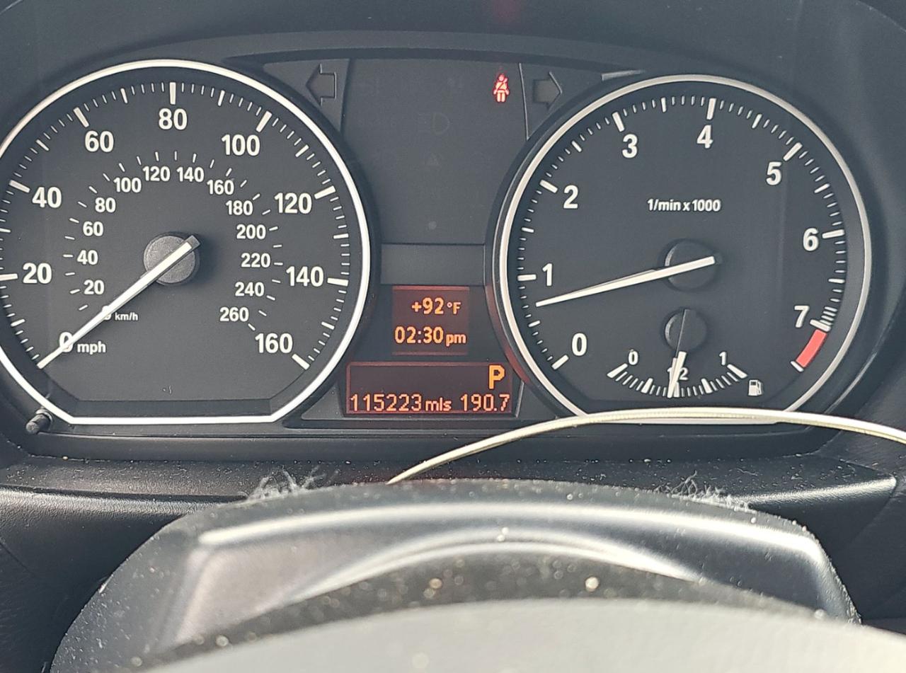 BMW 1 Series  2011