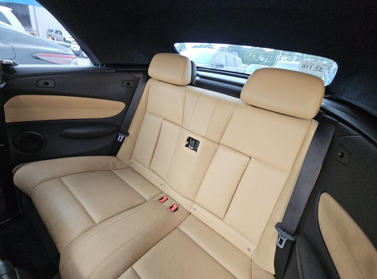 BMW 1 Series  2011