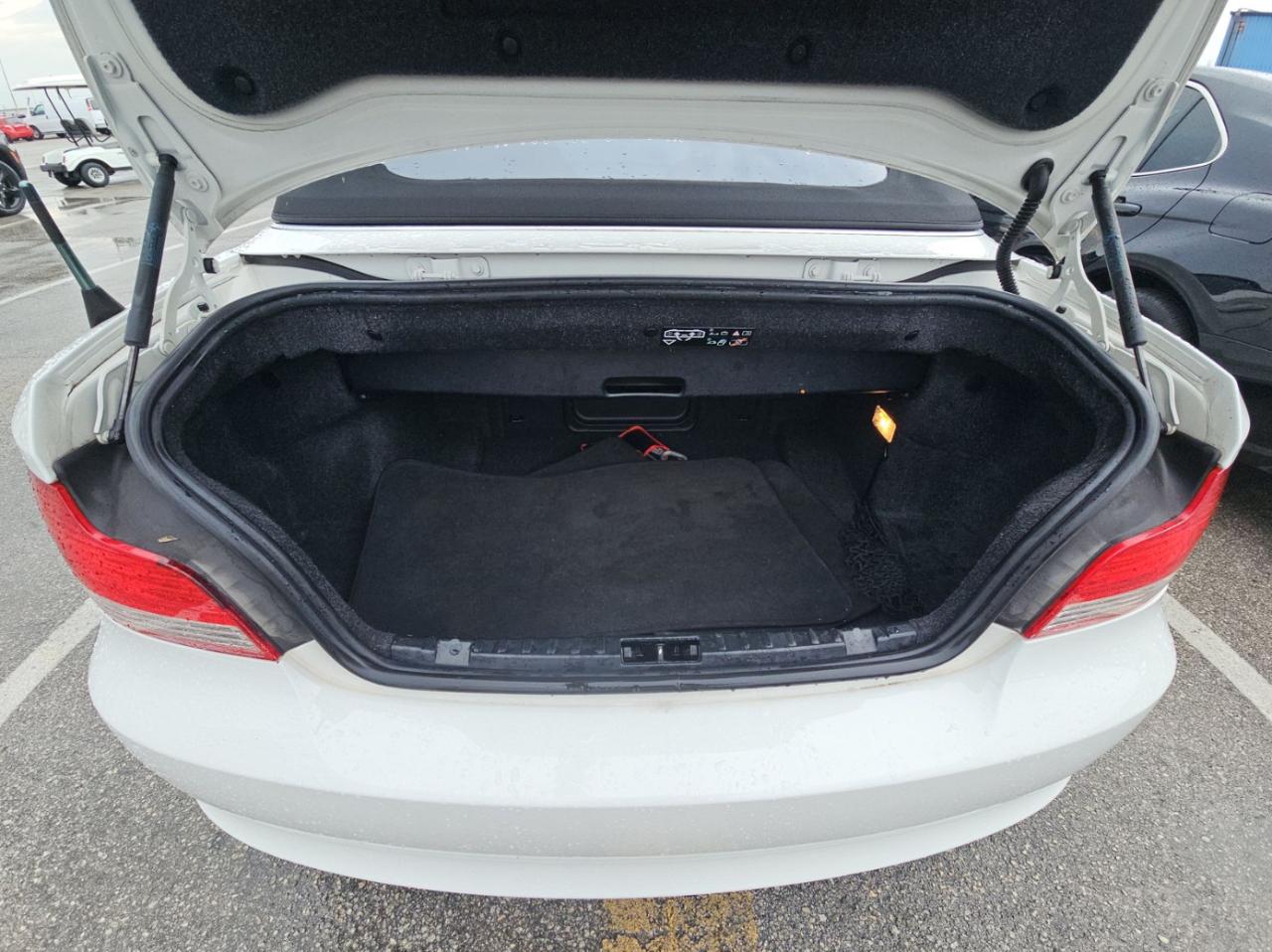 BMW 1 Series  2011