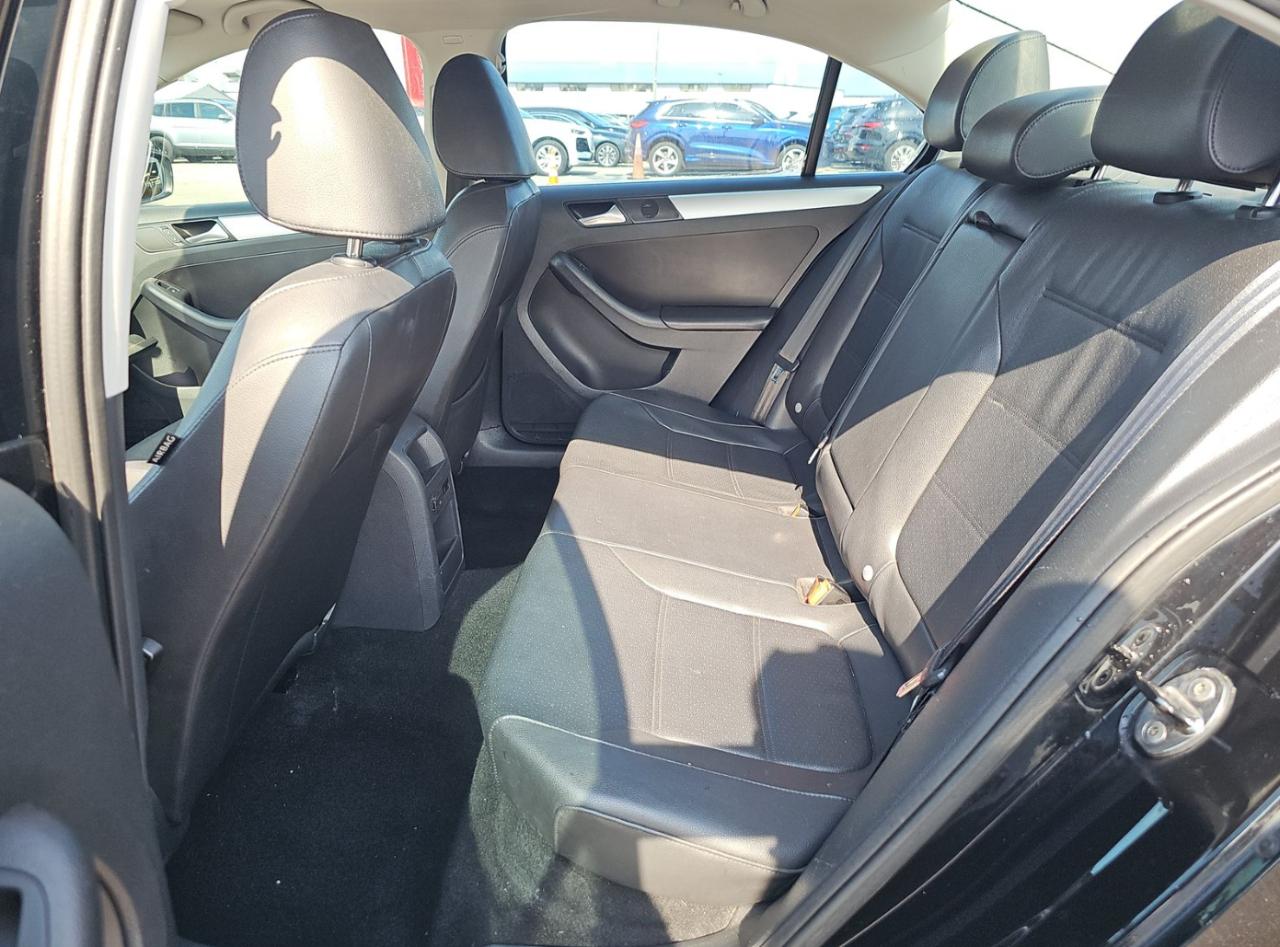 Volkswagen Jetta Sedan  2014